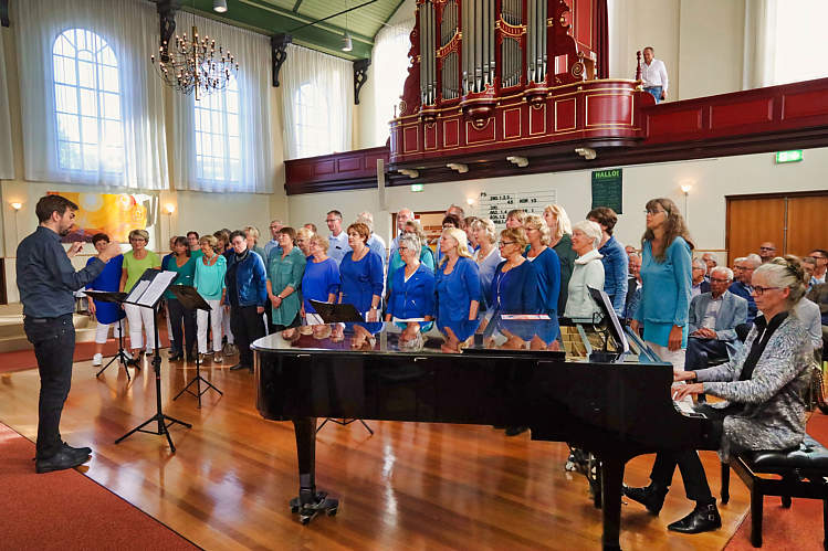 27 okt 2018 - Groot mannenkoor Midden Holland en gemengd koor Encore in de Geref.Kerk_10